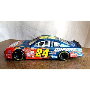 JEFF GORDON 2002 MONTE CARLO CHEVROLET Dupont 24 Red & Blue 1:24 LOOSE STOCK CAR